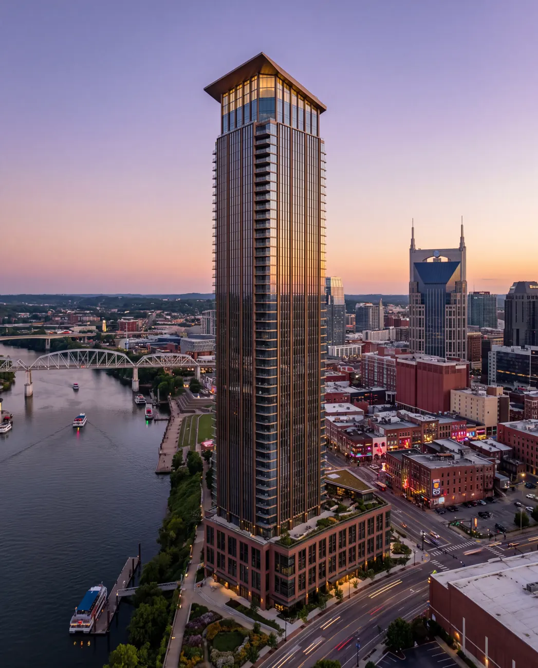 Palisade Point — waterfront condominium in Nashville, Tennessee, USA.
