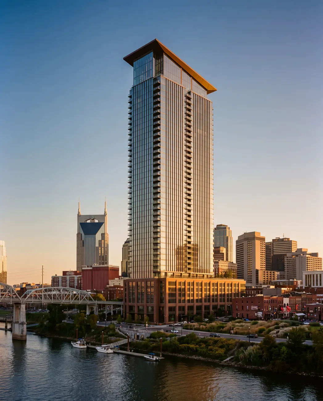 Palisade Point — waterfront condominium in Nashville, Tennessee, USA.